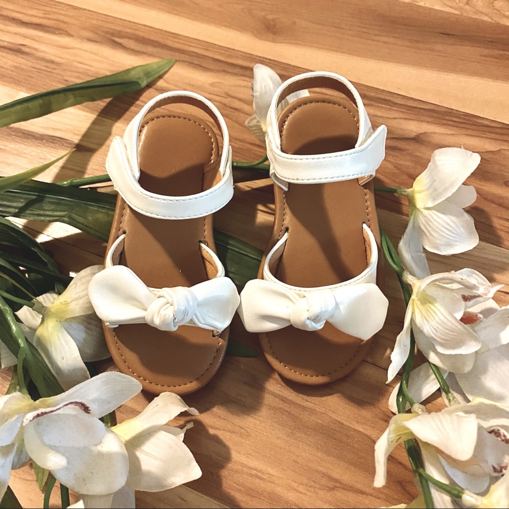 🎀Faux Leather Sandals🎀
